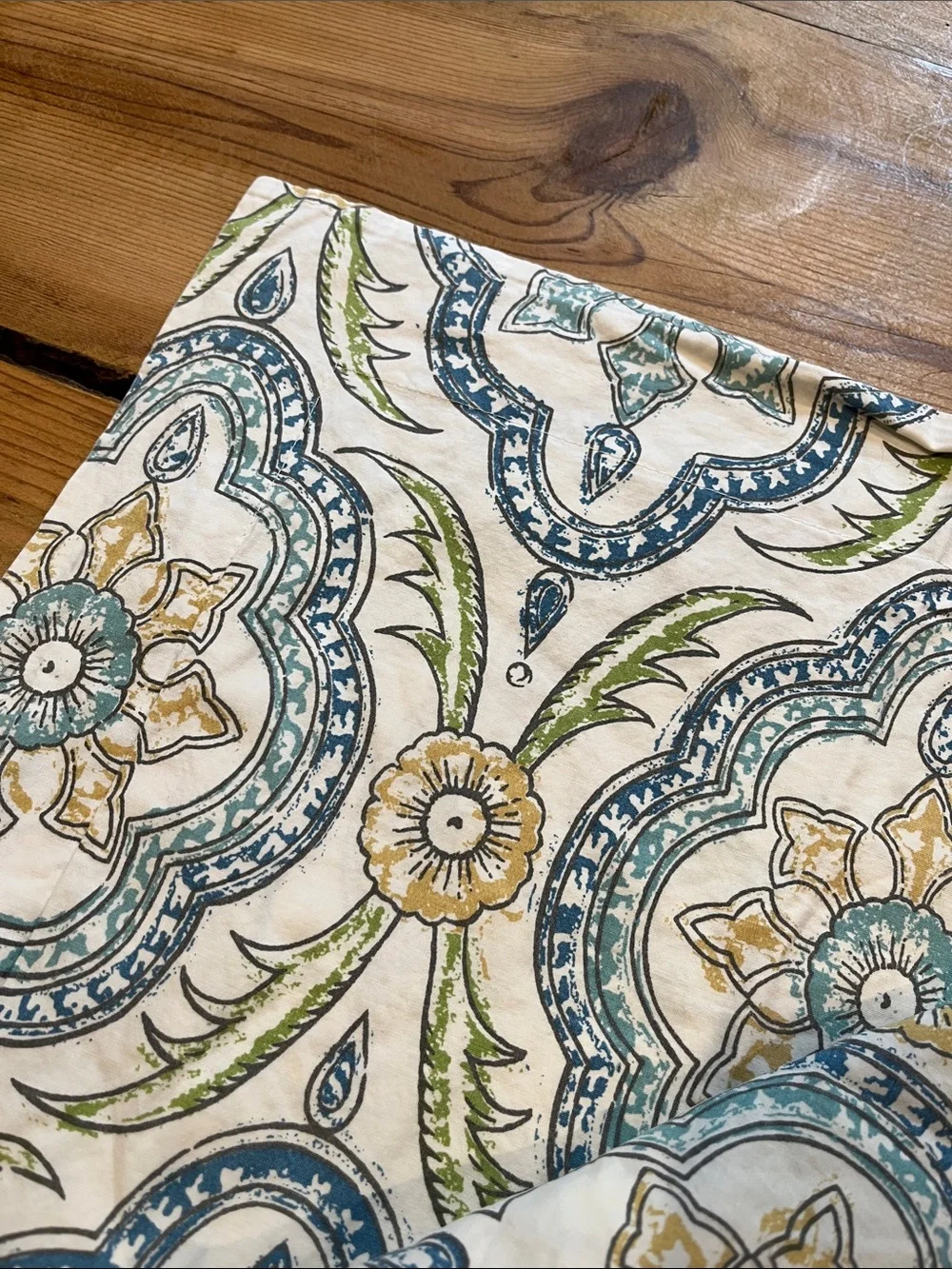 POTTERY BARN Oversized Standard Floral Pillow Cover Sham Medallion